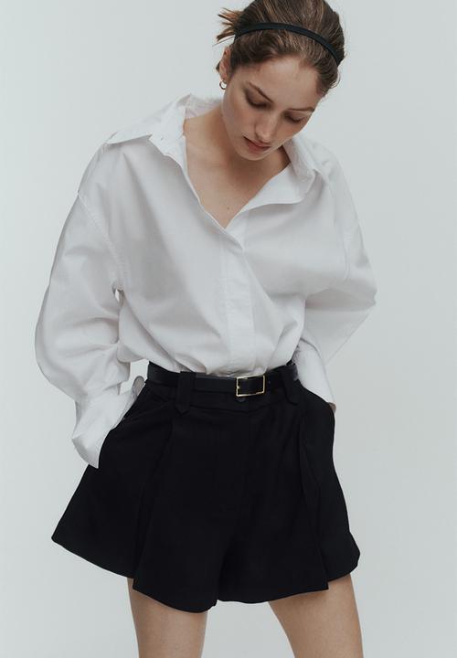 H&M - Pleat-front shorts - black