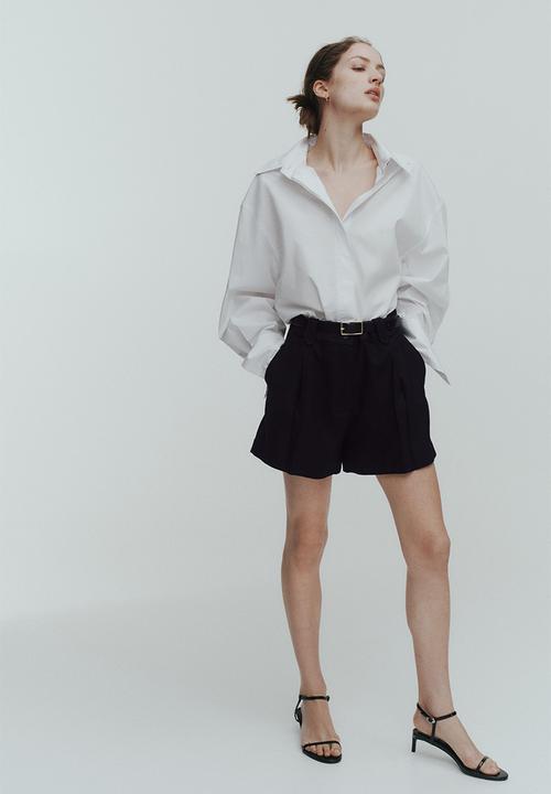 H&M - Pleat-front shorts - black