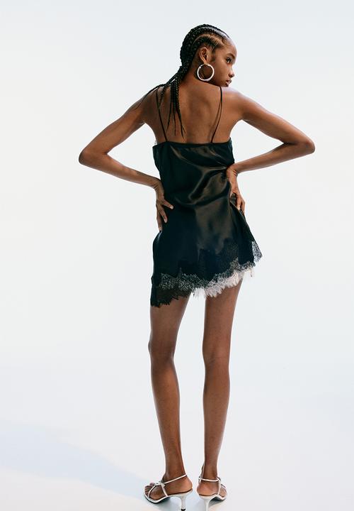 H&M - Lace-trimmed strappy satin top - black