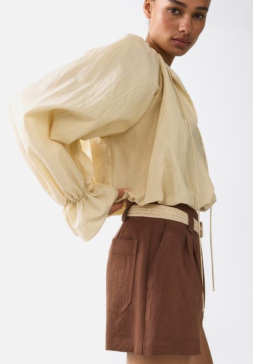 H&M - Belted tailored shorts - brown