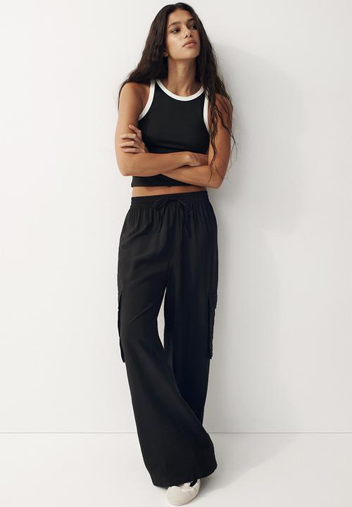H&M - Wide cargo trousers - black