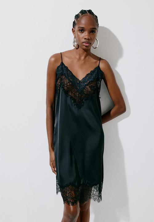 H&M - Lace-trimmed satin dress - black