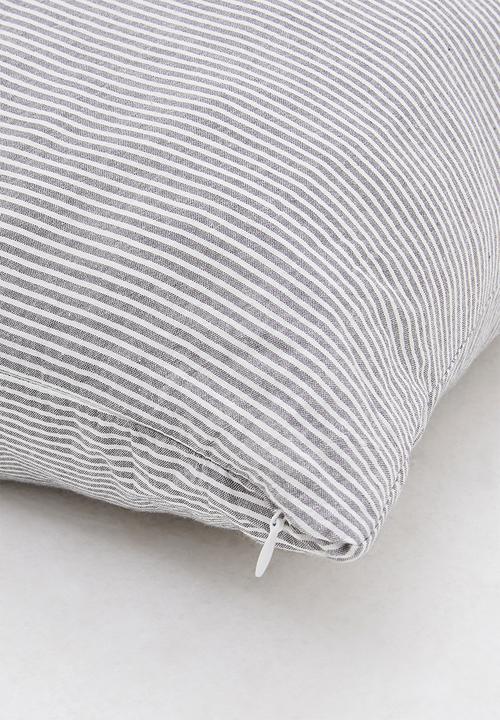 Pop Candy - Long cat pillow - grey stripe