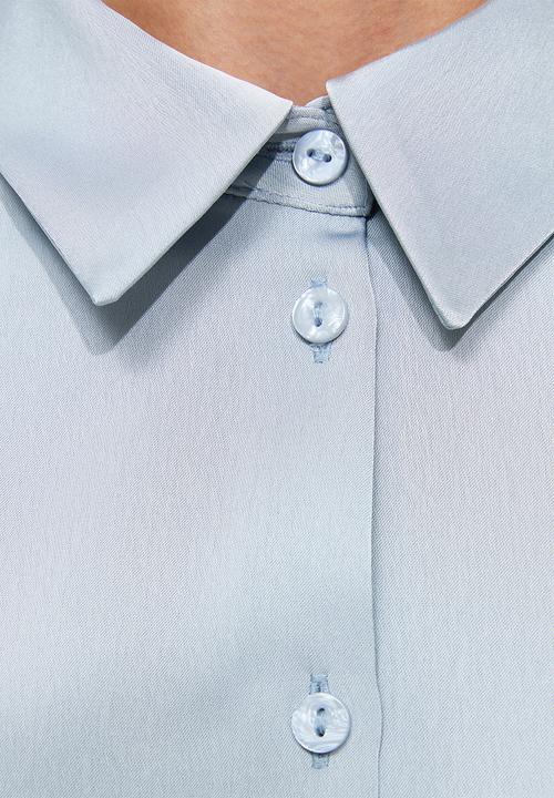 New Look - K Santana Waisted Satin Shirt - Icy Grey Blue