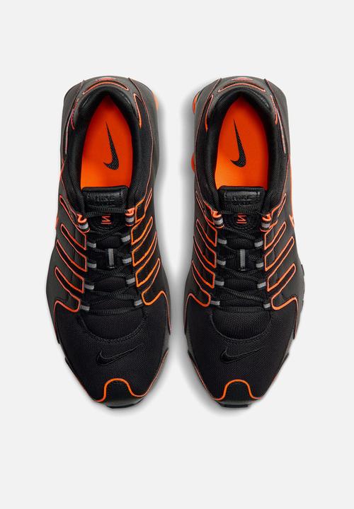 Nike - NIKE SHOX NZ
