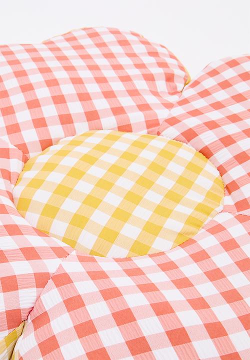 Pop Candy - Gingham flower-shaped cushion - red/yellow