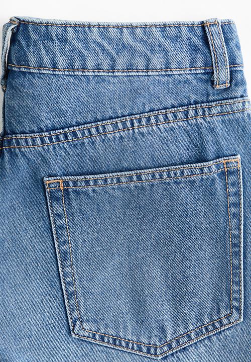 H&M - Raw-edge denim shorts - light denim blue