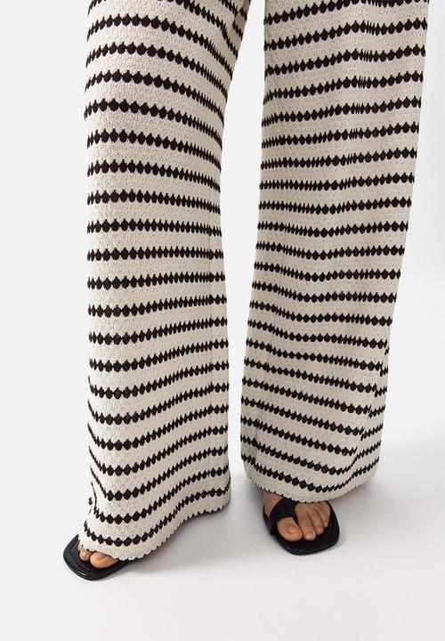H&M - Mama before & after knitted trousers - white/striped