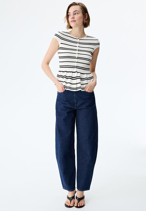 H&M - Short-sleeved peplum cardigan - cream/striped