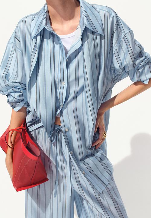 H&M - Oversized shirt - light blue/striped