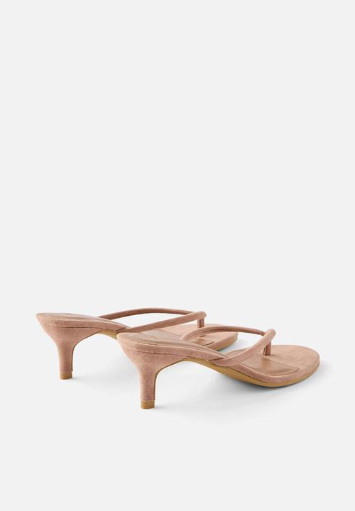 Cotton On - Harlow Flip Flop Kitten Heel - taupe micro