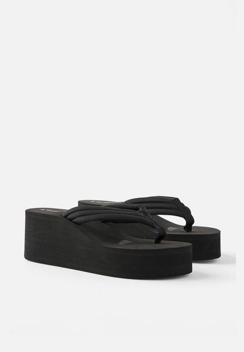 Cotton On - Serena Wedge Flip Flop - black