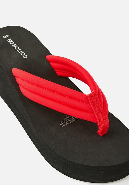 Cotton On - Serena Wedge Flip Flop - red