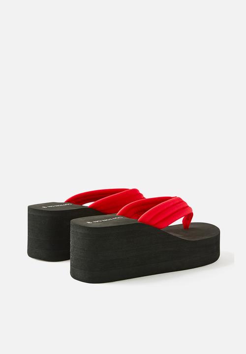 Cotton On - Serena Wedge Flip Flop - red