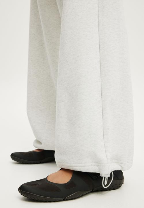 Cotton On - Active Fleece Utility Sweatpant - Light Grey Marle