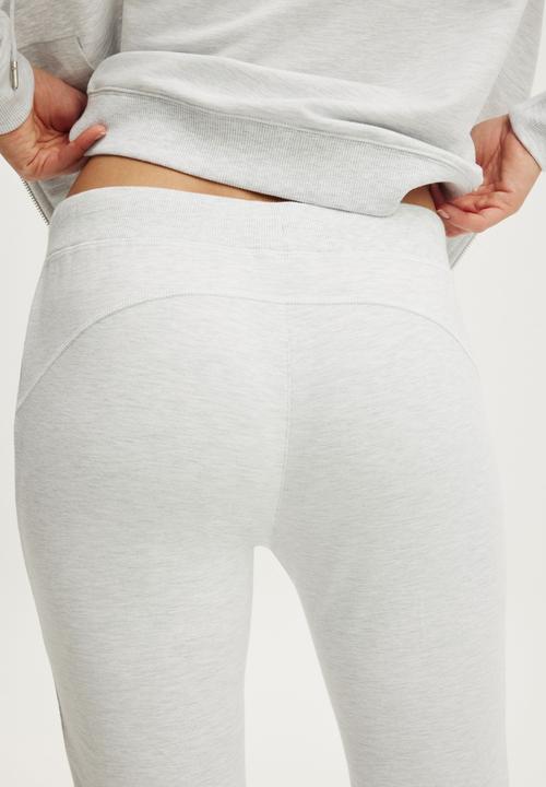 Cotton On - Sculpt Fleece Bootleg Sweatpant - Cloudy Grey Marle