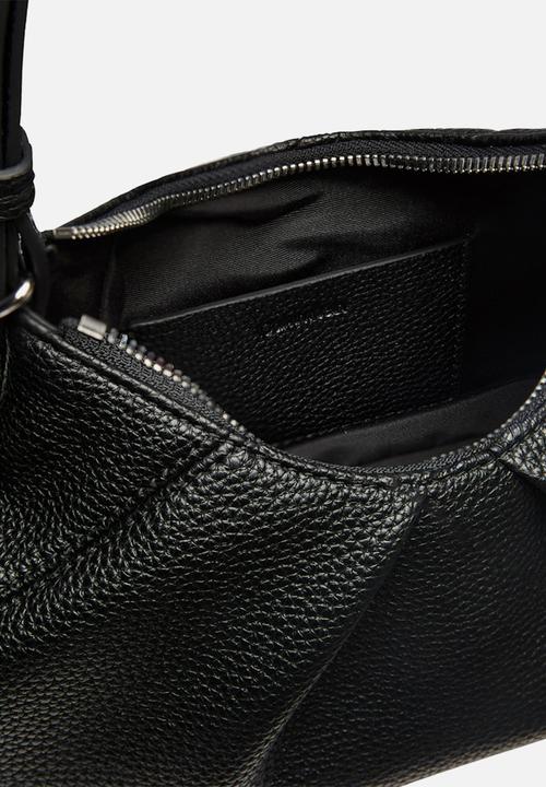Calvin Klein - Engraved Hw Small Bag -Black