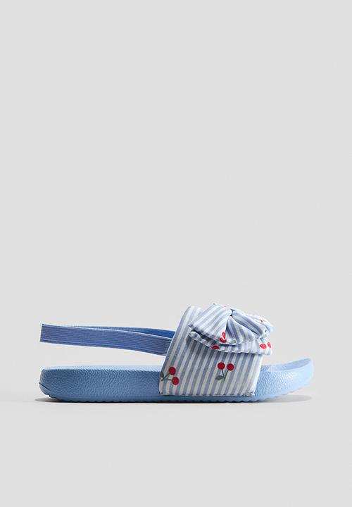 H&M - Pool slides - light blue/cherries