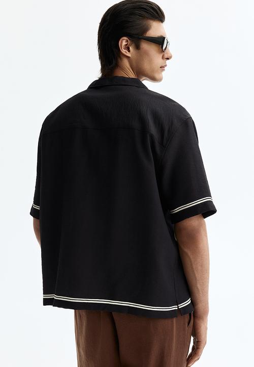 H&M - Relaxed fit printed resort shirt - black/patterned