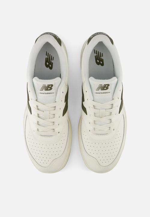 New Balance  - BB80