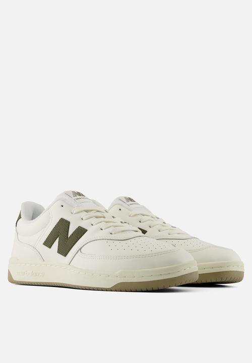 New Balance  - BB80