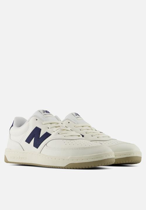 New Balance  - BB80