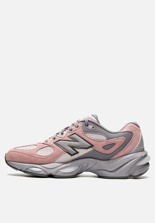 New Balance  - 983