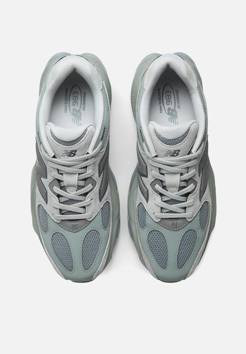 New Balance  - 983
