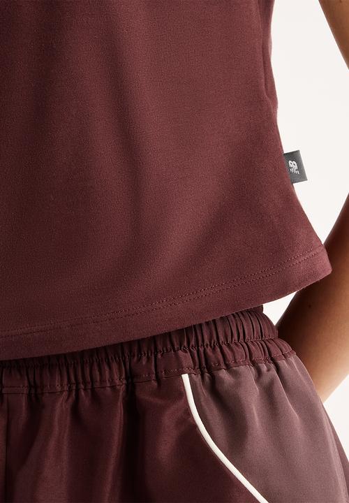 New Balance  - New Balance Trackside Ringer Tee - Cherry Leather