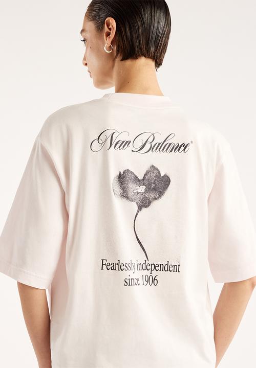 New Balance  - New Balance Pressed Flowers Tee  - Pink Salt
