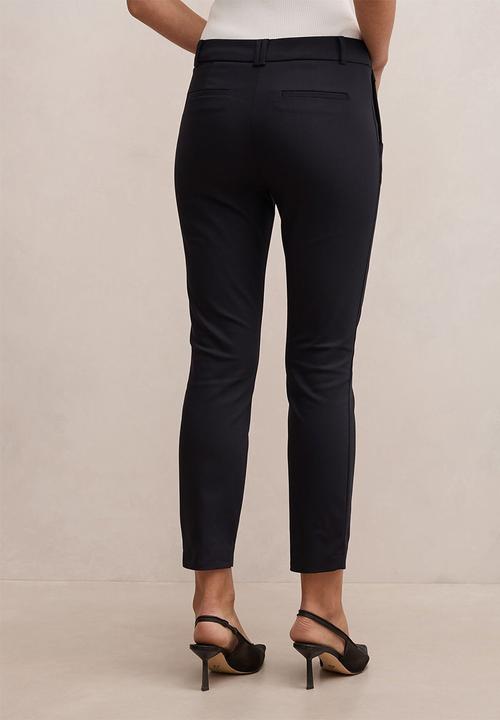Forever New - Grace 7/8th slim pants in navy suit