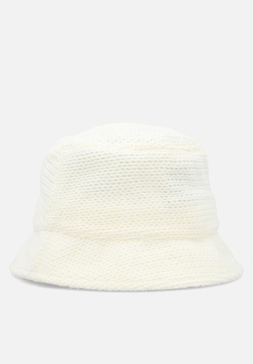 Ben Sherman - B Crochet Knit Hat - Off White