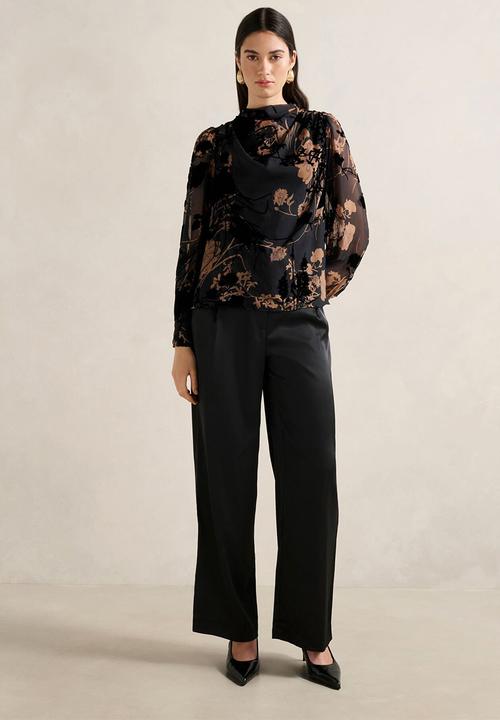 Forever New - Amaya drape blouse - black/brown