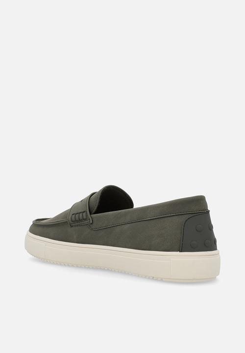 Pierre Cardin - PAYTON CASUAL SLIP ON Olive White
