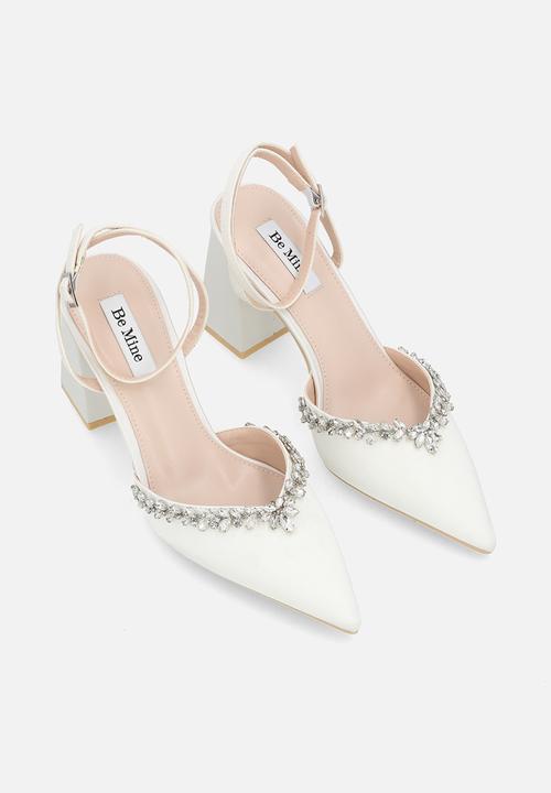 Be Mine - Ribinaa ankle strap block heel - ivory satin