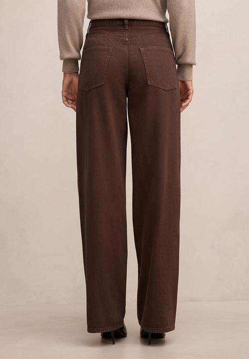 Forever New - Gia high-rise wide leg jeans in chocolate
