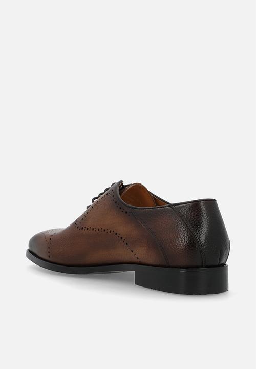 Fabino - Textured leather oxford - brown