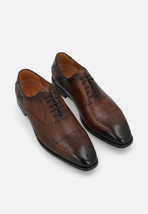 Fabino - Textured leather oxford - brown