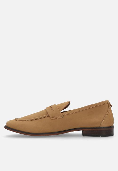 Hush Puppies - Nathaniel - Camel