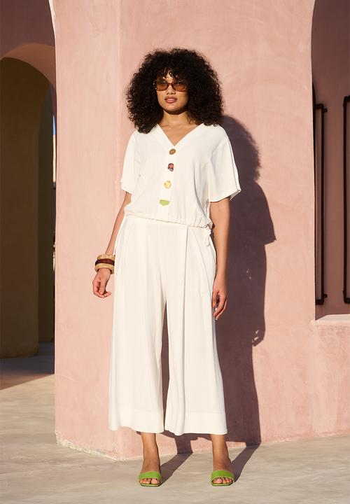 Me&B - Perspex Button Detail Dolman Sleeve Top - Milk