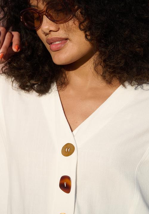Me&B - Perspex Button Detail Dolman Sleeve Top - Milk