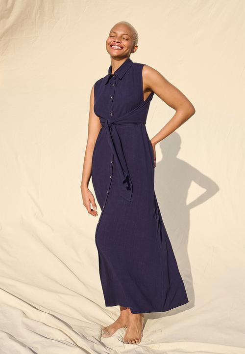 Me&B - Sleeveless Front Tie Back Peekout Dress - Ink