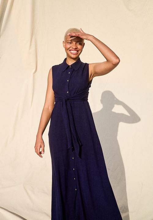 Me&B - Sleeveless Front Tie Back Peekout Dress - Ink