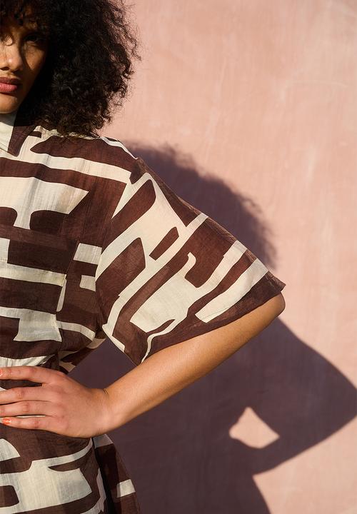 Me&B - Oversized Shirt Patch Pockets - Choc/Bananaprint