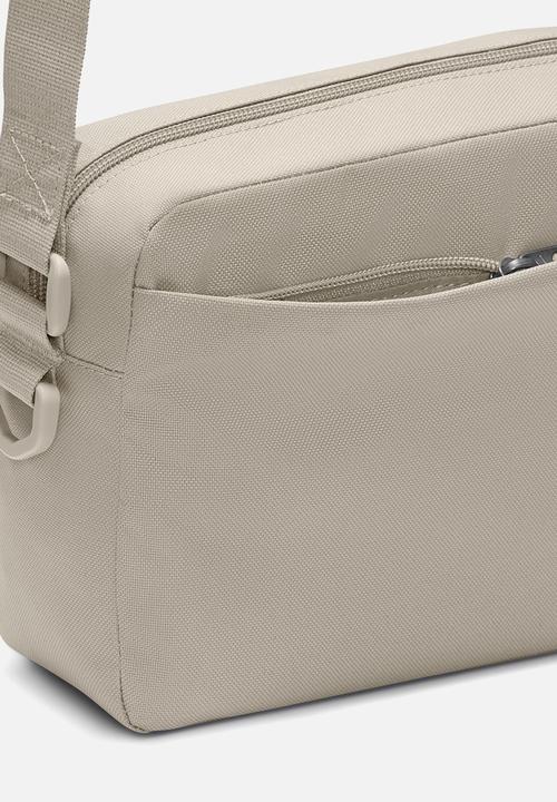 Nike - Heritage 2.0 Crossbody Bag - Cream