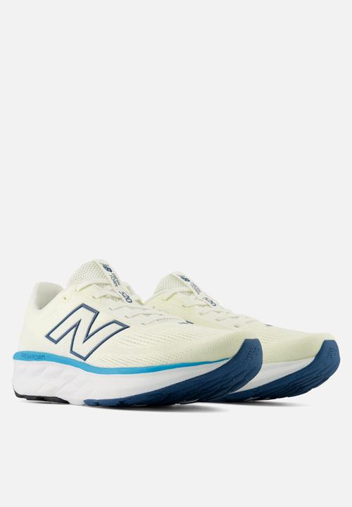 New Balance  - Fresh Foam 520 v9 - white
