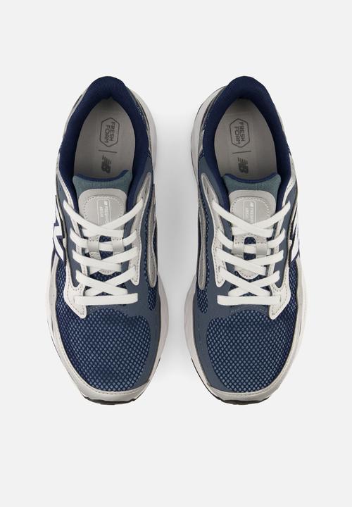 New Balance  - Fresh Foam Arishi v4 - tiralux grey