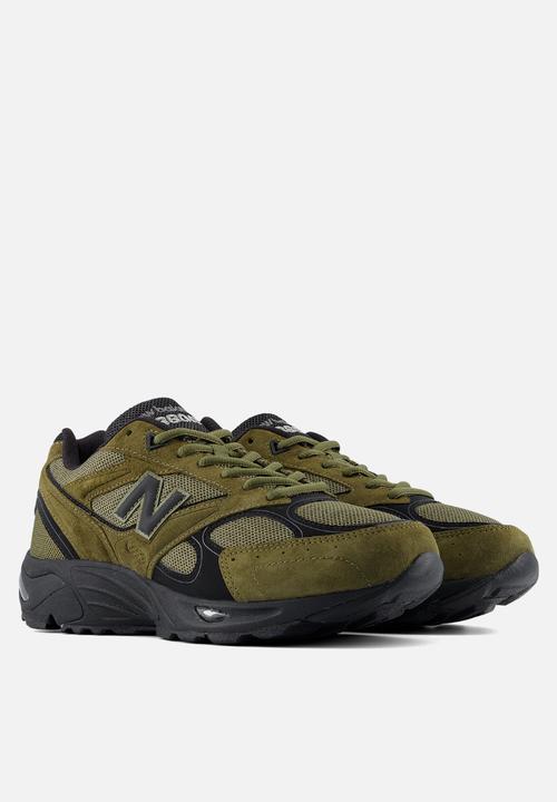 New Balance  - 880R