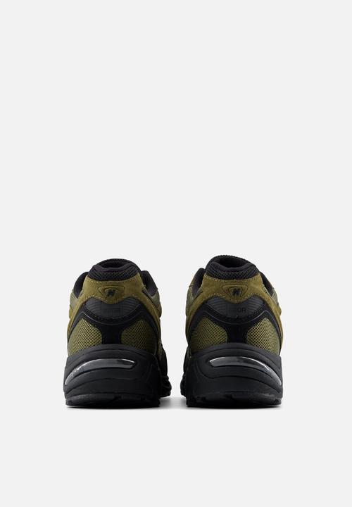 New Balance  - 880R