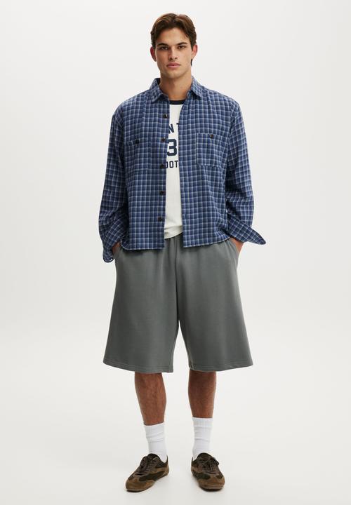 Cotton On - Super Baggy Fleece Short - Slate Stone